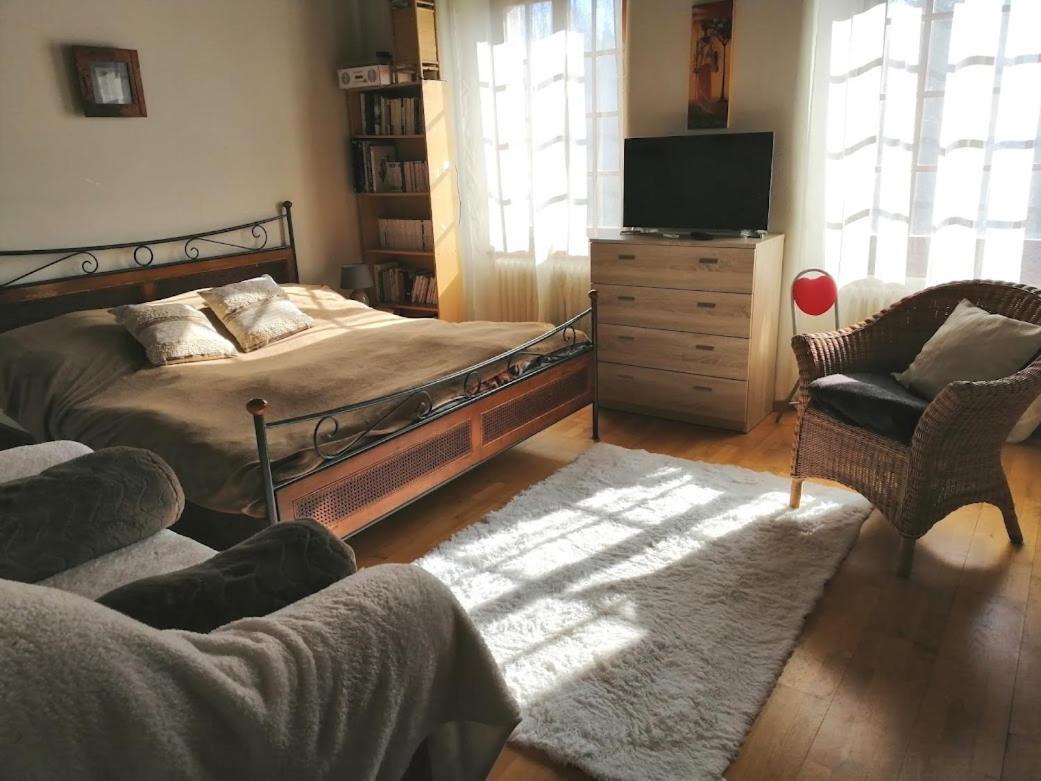 Chambres D'Hotes Chez Pierrot Et Flo Vugelles-La Mothe Εξωτερικό φωτογραφία