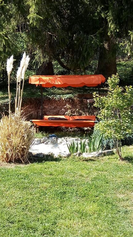 Chambres D'Hotes Chez Pierrot Et Flo Vugelles-La Mothe Εξωτερικό φωτογραφία